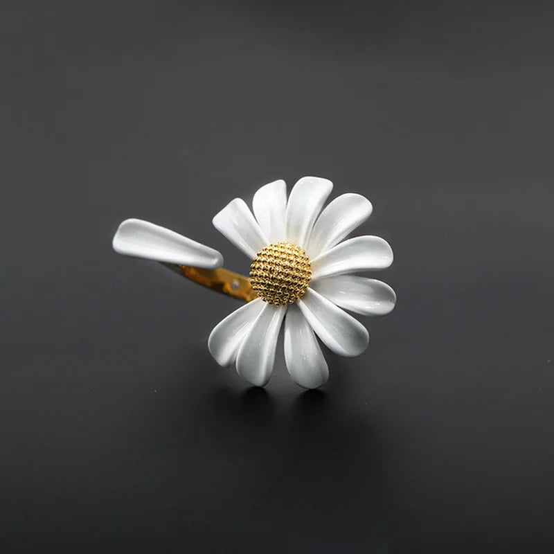 UNIQUE DAISY RING