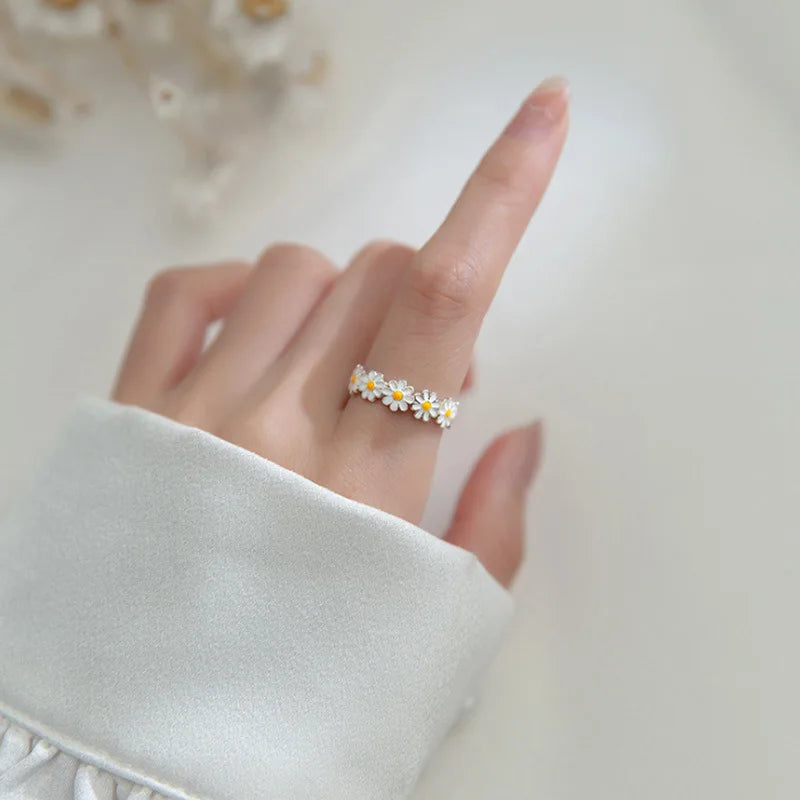 DAISY RING